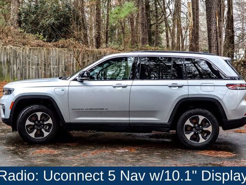 Used 2024 Jeep Grand Cherokee Limited 4xe image 4