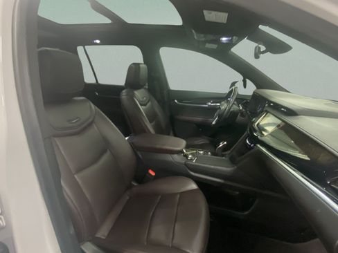 Used 2020 Cadillac XT6 Premium Luxury FWD image 23