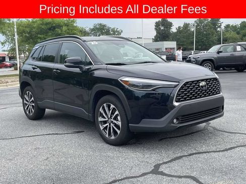 Used 2025 Toyota Corolla Cross XLE AWD/4WD image 7