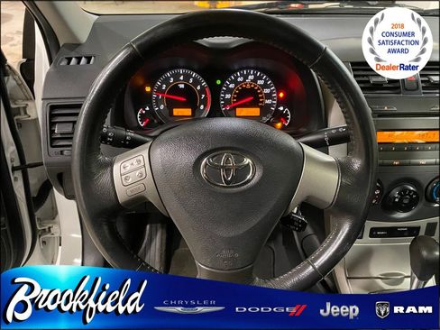 Used 2010 Toyota Corolla image 23