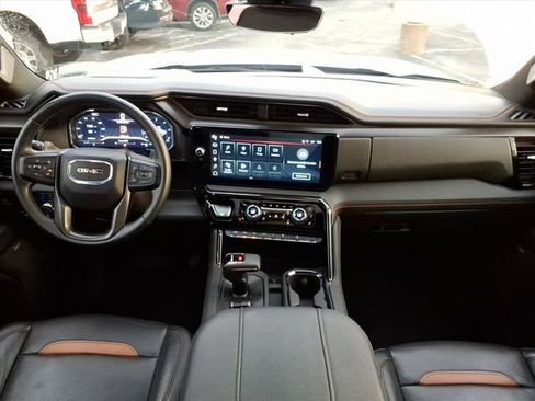 Used 2024 GMC Sierra 1500 AT4 w/ Technology Package image 22