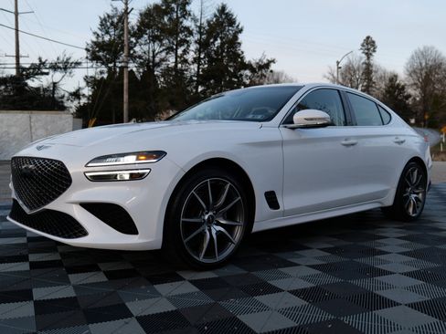 Used 2023 Genesis G70 2.0T image 90