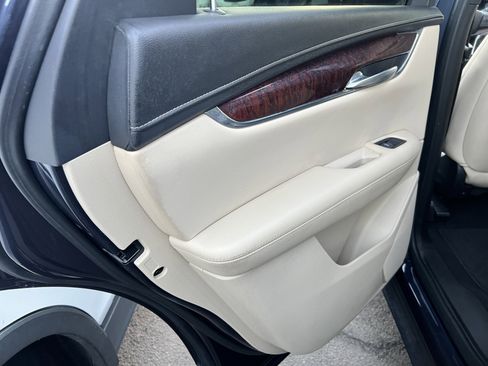 Used 2018 Cadillac XT5 Luxury image 13