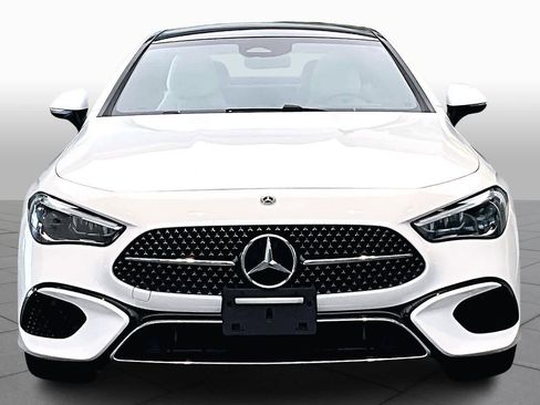 Used 2025 Mercedes-Benz CLE 300 4MATIC Coupe image 3