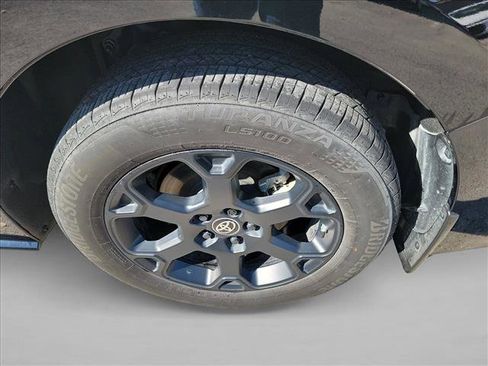 Used 2025 Toyota Sienna XLE Woodland Edition image 12