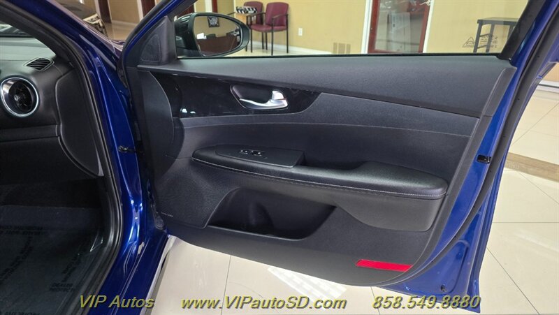 Used 2020 Kia Forte GT-Line w/ GT-Line Premium Package FWD image 12