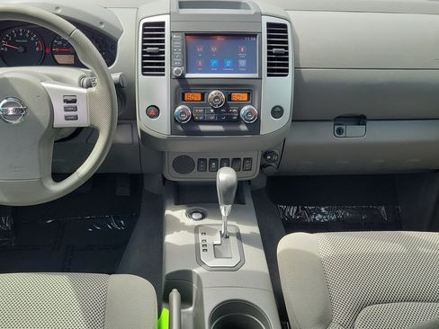 Used 2021 Nissan Frontier SV RWD image 16