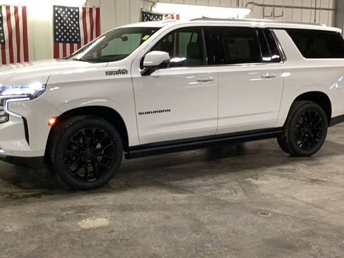 Used 2022 Chevrolet Suburban High Country image 2