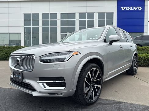 Certified 2023 Volvo XC90 B5 Plus w/ Protection Package Premier AWD/4WD image 40