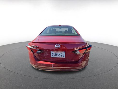 Used 2025 Nissan Altima 2.5 SV image 7