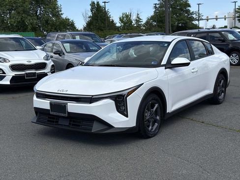 Used 2025 Kia K4 FWD image 5