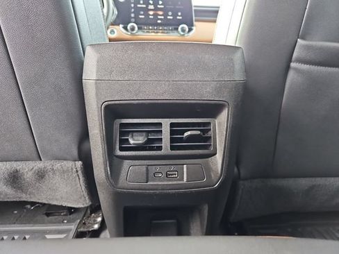 Used 2024 GMC Canyon AT4 w/ Technology Package AWD/4WD image 31