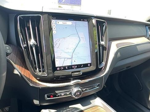 Certified 2022 Volvo XC60 B5 Momentum w/ Advanced Package image 20