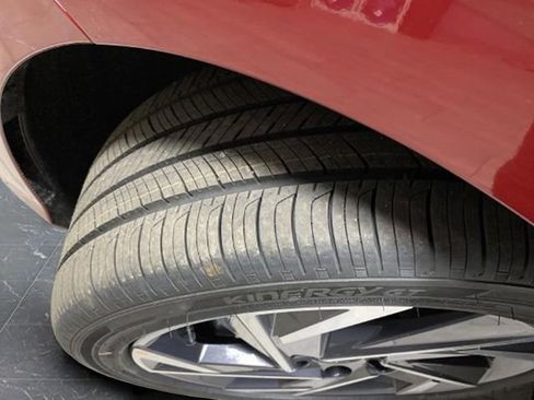 New 2026 Hyundai Elantra Limited image 35