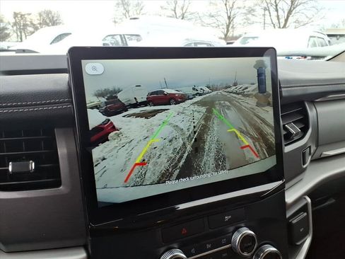 Used 2022 Ford Expedition XLT image 20