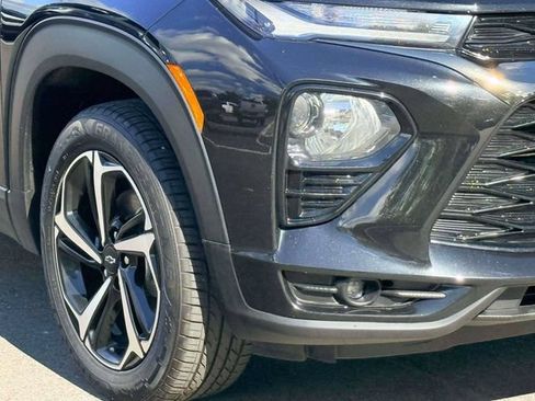 Used 2023 Chevrolet TrailBlazer RS w/ Sun and Liftgate Package AWD/4WD image 9