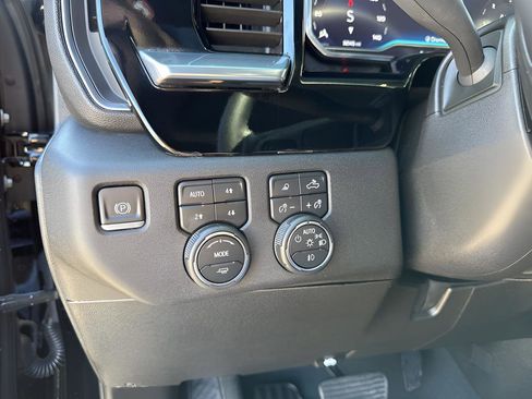 Used 2024 Chevrolet Silverado 2500 LTZ w/ LTZ Plus Package image 28