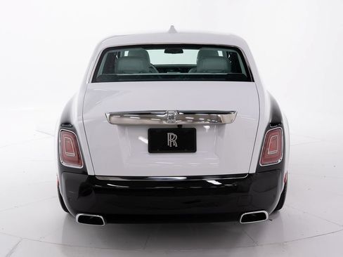 Certified 2026 Rolls-Royce Phantom Sedan RWD image 4