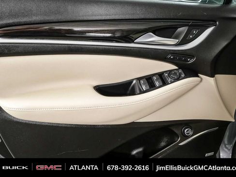 Used 2020 Buick Enclave Premium w/ Sun and Sites Package FWD image 6