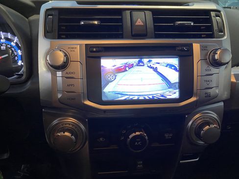 Used 2016 Toyota 4Runner SR5 image 17