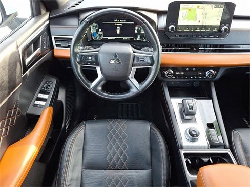 Used 2022 Mitsubishi Outlander SEL image 11