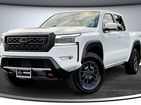 Used 2023 Nissan Frontier PRO-4X w/ Pro-4X Premium Package image 3