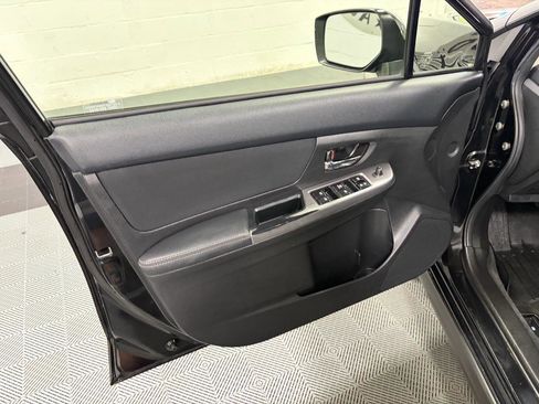 Used 2015 Subaru Crosstrek 2.0i Premium image 21