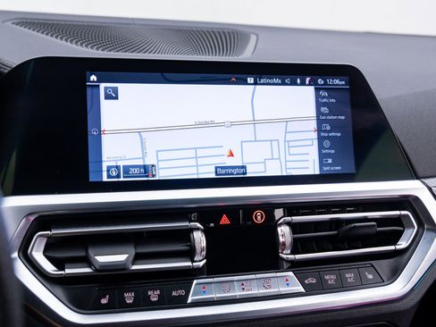 Used 2021 BMW M440i Convertible w/ Premium Package image 23