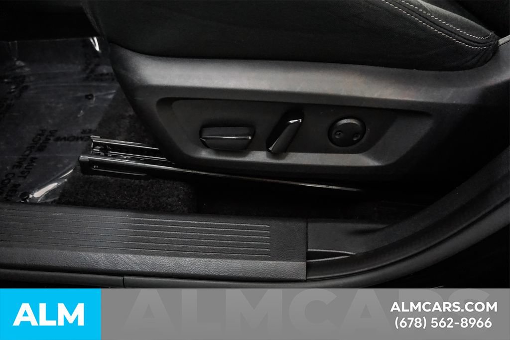 Used 2024 Nissan Rogue SV FWD image 31