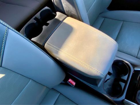 Certified 2025 Chevrolet Colorado ZR2 w/ Technology Package image 36