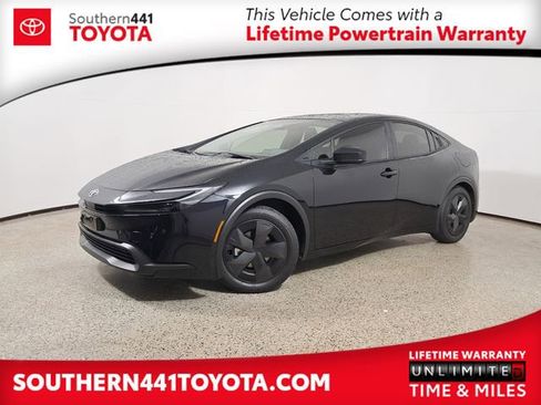 Used 2026 Toyota Prius LE image 1