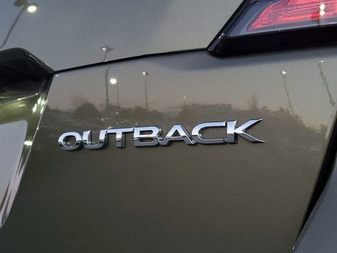 Used 2025 Subaru Outback Limited w/ Popular Package #2 image 9