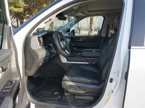 Used 2024 Toyota Tundra Limited image 2