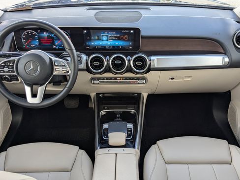 Used 2020 Mercedes-Benz GLB 250 4MATIC image 18