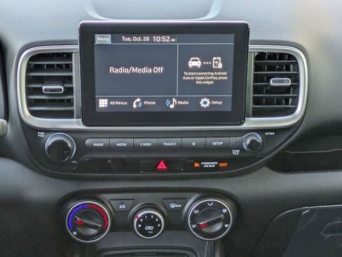 New 2026 Hyundai Venue SE image 21