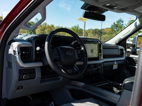 New 2026 Ford F250 XLT w/ XLT Premium Package AWD/4WD image 13