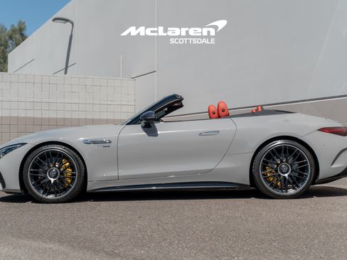 Used 2022 Mercedes-Benz SL 63 AMG 4MATIC image 4