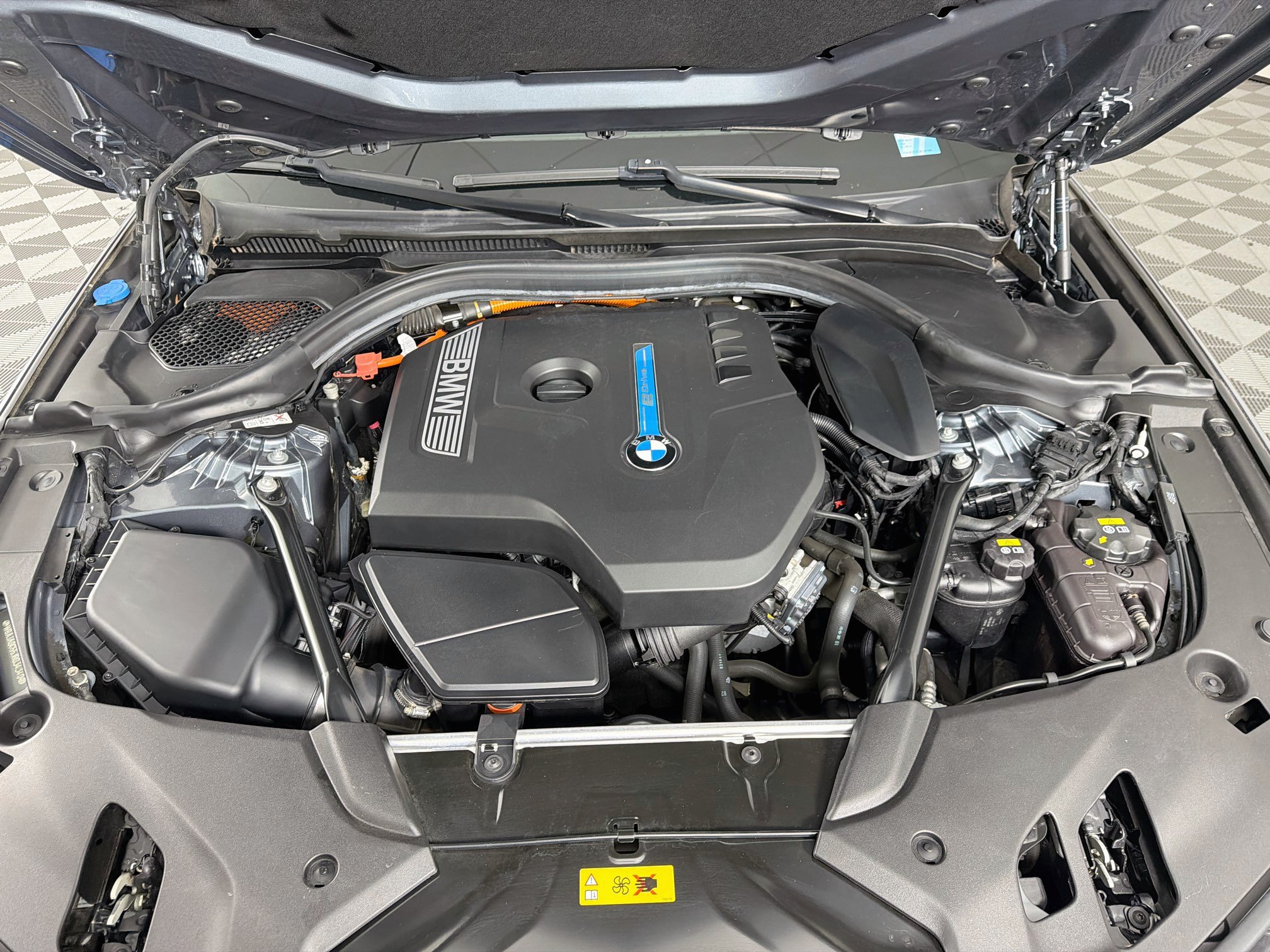 Used 2018 BMW 530e RWD image 35