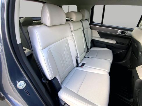 Used 2024 Hyundai Santa Fe SEL FWD image 19
