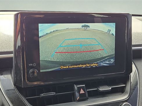 Used 2023 Toyota Corolla Cross LE image 28