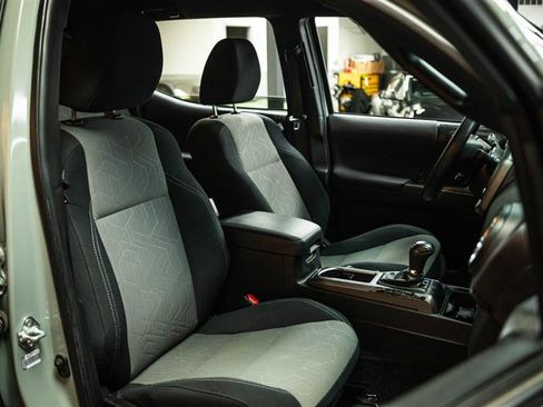 Used 2023 Toyota Tacoma TRD Sport w/ Black Out Package (TMS) image 13