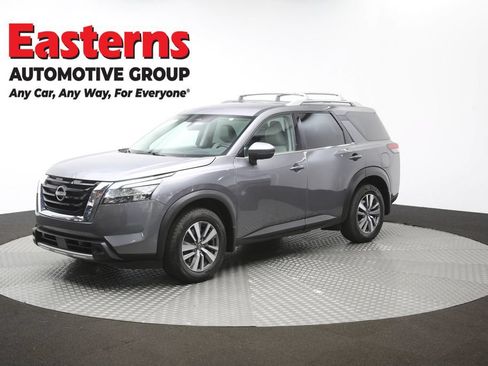 Used 2023 Nissan Pathfinder SL AWD/4WD image 56