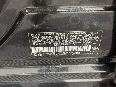 Used 2024 Lexus LS 500 AWD w/ Interior Upgrade Package image 16