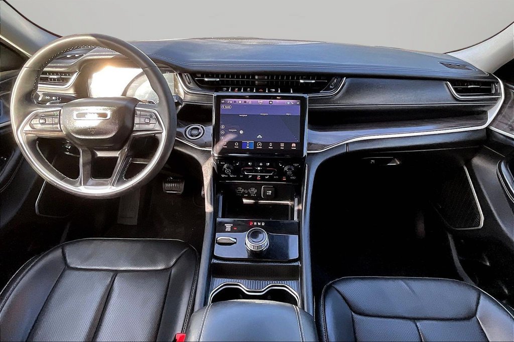Used 2024 Jeep Grand Cherokee Limited w/ Luxury Tech Group II AWD/4WD image 7