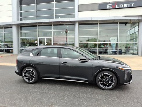 New 2026 Kia K4 GT-Line Turbo FWD image 2