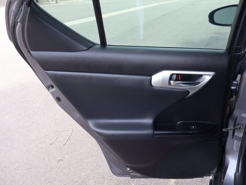 Used 2012 Lexus CT 200h Premium w/ Leather Pkg FWD image 24