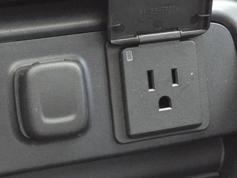 Used 2016 GMC Sierra 1500 SLT w/ All Terrain X Package image 13