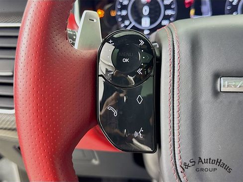 Used 2022 Land Rover Range Rover Sport SVR image 13