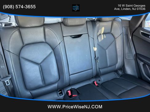 Used 2019 Porsche Macan image 24