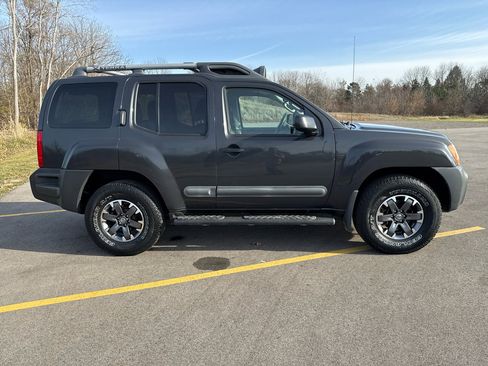 Used 2015 Nissan Xterra PRO-4X image 4